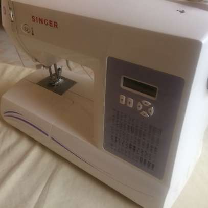 Sewing machine image 4