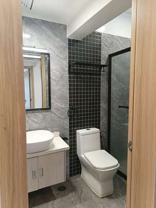 1 Bed Apartment with Swimming Pool at Wood Avenue image 5