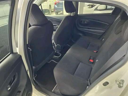 Toyota vitz 13000 image 2