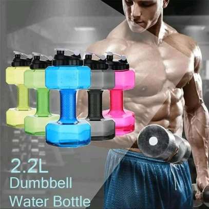 2.2l gym water bottle image 1