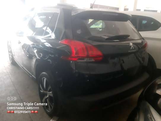 Peugeot 2008 model 2015 image 6