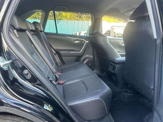 Toyota Rav4 Black 2018 image 9