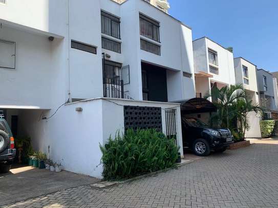 5 Bed Townhouse with En Suite in Kileleshwa image 2