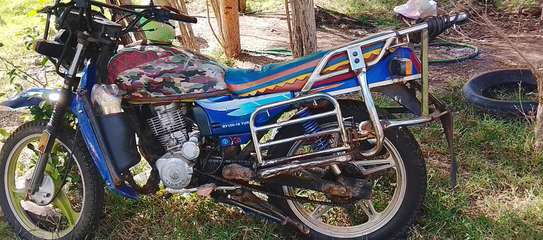 Motorcycle image 6