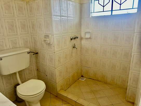 3 Bed Apartment with Swimming Pool at Rhapta Road image 8