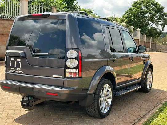 2016 Land Rover discovery landmark in Kenya image 9