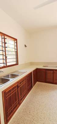 3 Bed Villa in Watamu image 8