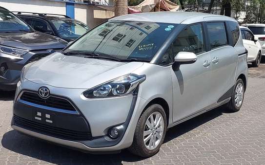 Toyota Sienta 2018 Non hybrid image 2