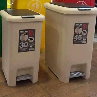 30ltrs 2 in 1 Pedal push Dustbin image 1