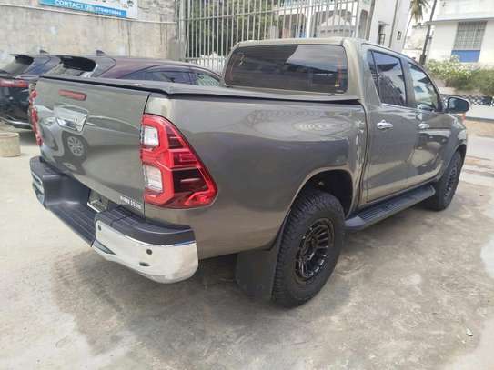 Toyota Hilux 4wd double cabin 2021 image 7