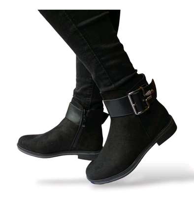 ANKLE BOOTS image 6