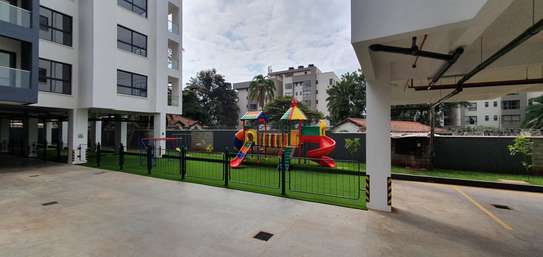 2 Bed Apartment with En Suite in Lavington image 5