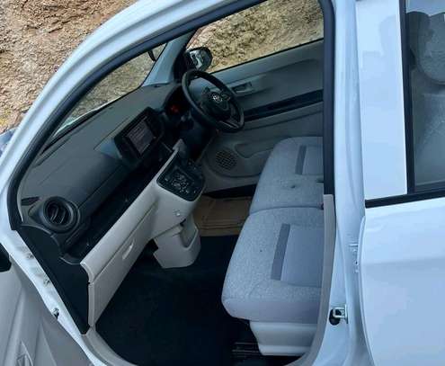 TOYOTA PASSO image 7