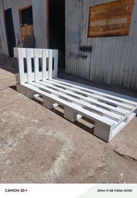 Pallet beds image 4