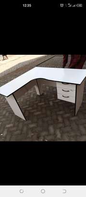 L shape desk image 1