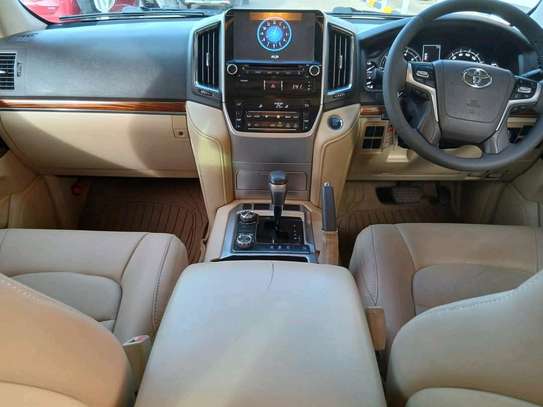 2017 Toyota Landcruiser V8 image 3