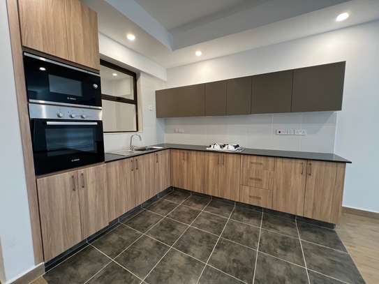 2 Bed Apartment with En Suite in Kilimani image 12