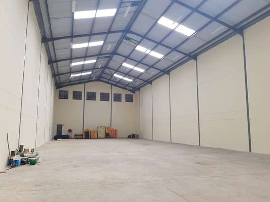 22,596 ft² Warehouse in Industrial Area image 3
