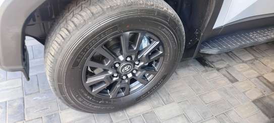 Toyota Land cruiser Prado 250series 2024 image 9