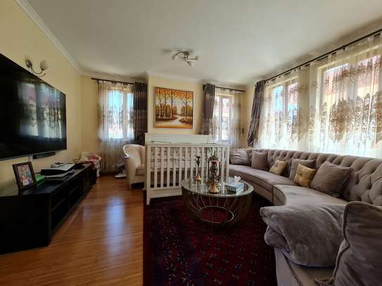 5 Bed Townhouse with En Suite in Lavington image 15
