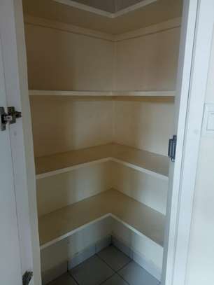 3 Bed Apartment with En Suite in Kilimani image 15