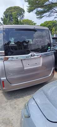 Toyota VoxY Grey 2018 2WD image 9