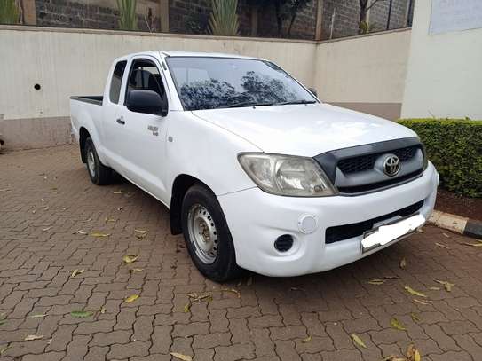 Toyota Hilux-Extra cab for sale image 3