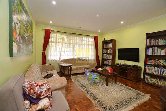 4 Bed Townhouse with Garden in Lavington image 12