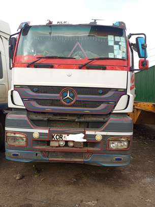 Mercedes AXOR 2640 double complete with trailer skeleton image 1