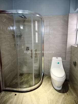 Serviced 3 Bed Apartment with En Suite in Kileleshwa image 8