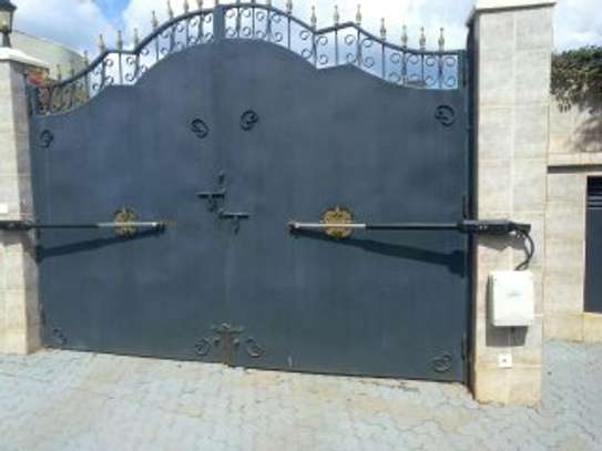 swing gate installers & sliding Gate Installer In Kenya image 9