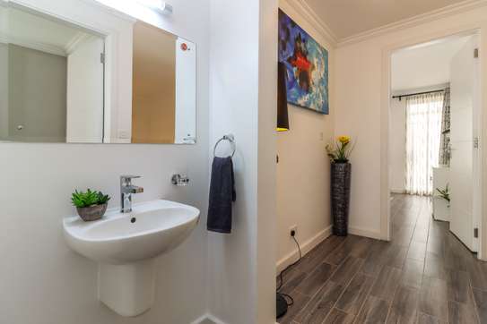 4 Bed Townhouse with En Suite in South C image 8