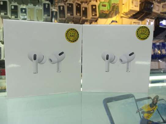Apple AirPods Pro Active Noise Cancellation Immersive Sound image 1