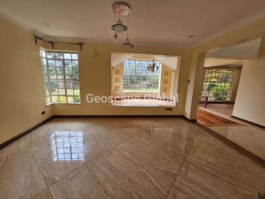 5 Bed House with En Suite at Nairobi image 1