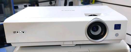 Sony VPL-DX120 Projector image 3