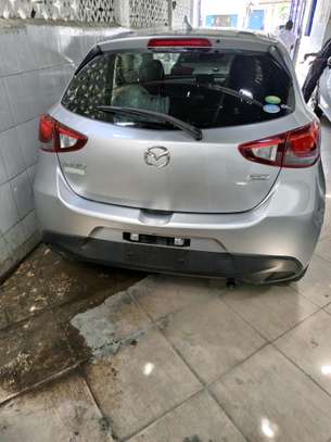 Mazda Demio petrol image 3