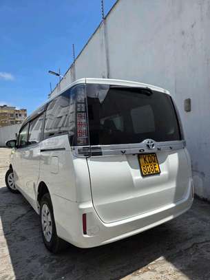 TOYOTA VOXY si 2 wheel 2017model image 8