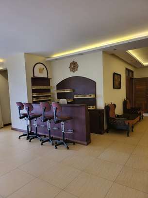 6 Bed Apartment with En Suite at Riverside Drive image 4