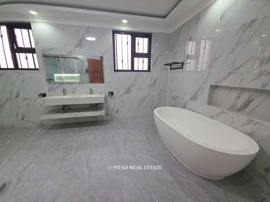 5 Bed House with Garden in Kiambu Road image 11