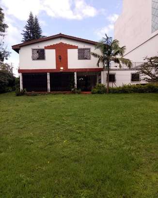 5 Bed House with En Suite at Gigiri image 4