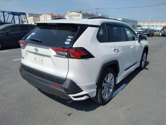 Toyota RAV4 2019 image 4