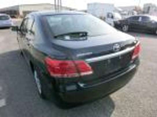 Toyota premio new shape image 4