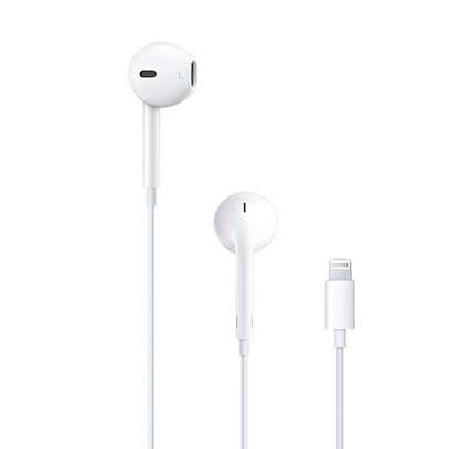 ORIGINAL IPHONE EARPHONES. image 1