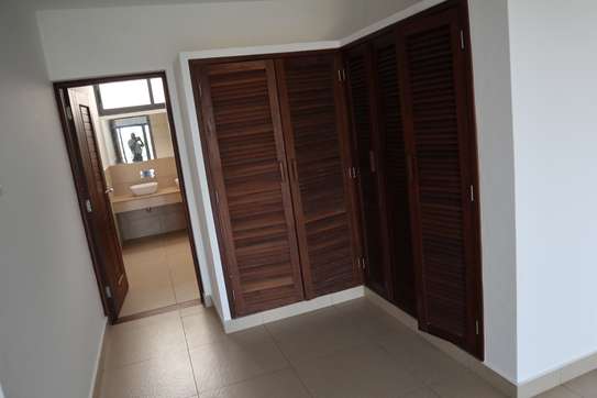 3 Bed Apartment with En Suite in Mombasa CBD image 12