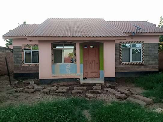 Three bedroom house for sale in msambweni Voi image 1
