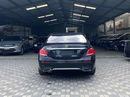 Mercedes benz E250 image 13