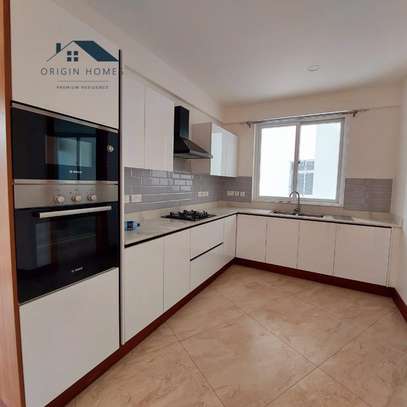 2 Bed Apartment with En Suite at Westlands image 9