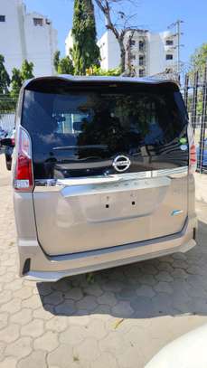 NISSAN SERENA HIGHWAY STAR ⭐⭐✨ GOLD 2018 image 1