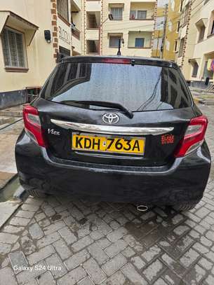 Toyota vitz KDH image 4