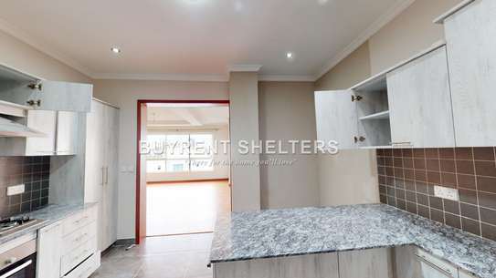 3 Bed Apartment with En Suite at Riverside image 12